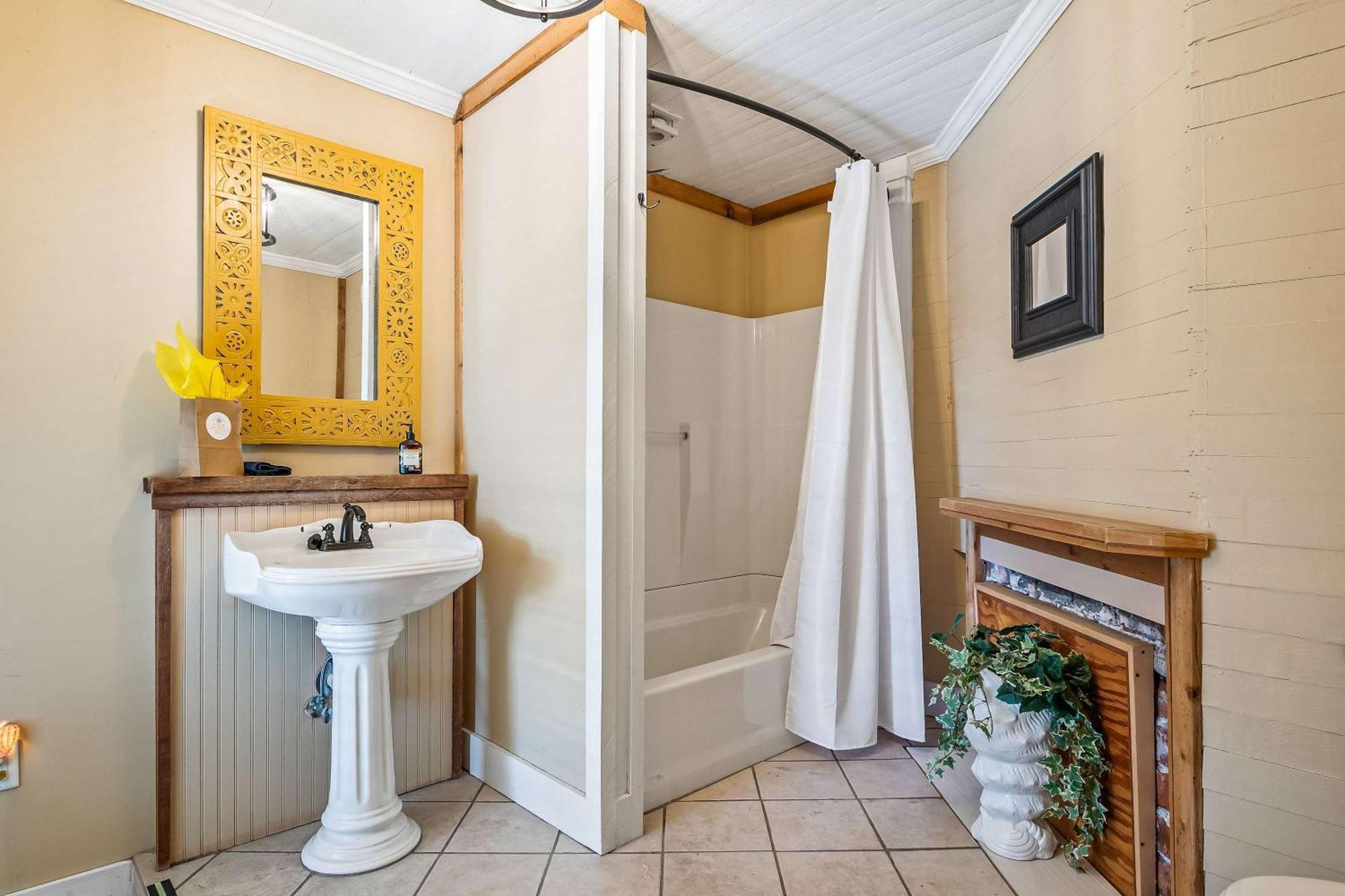 Old Carrabelle Hotel Hemingway Suite Dış mekan fotoğraf